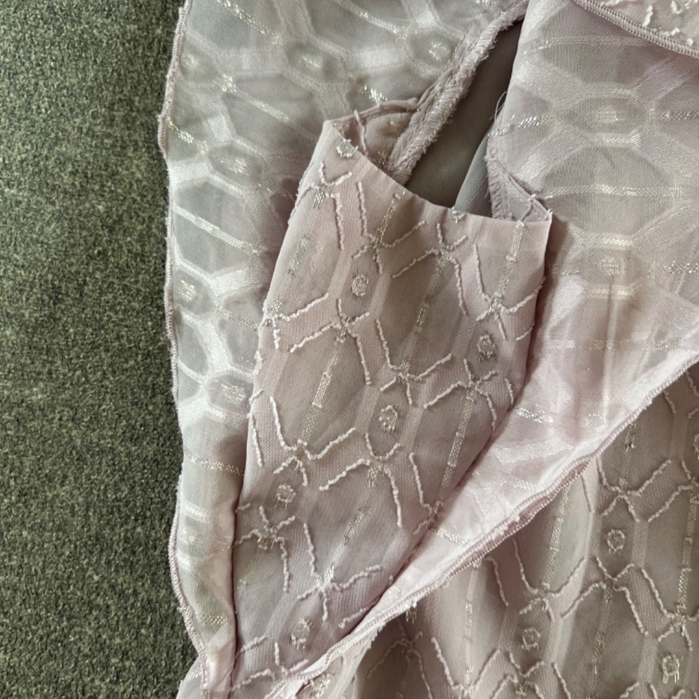 🌺Beautiful Lavender Flutter Sleeve Fancy Top - Picture 9 of 13